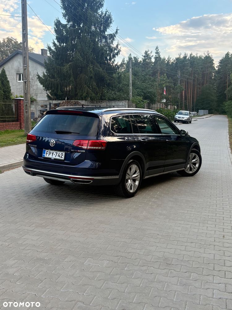 Volkswagen Passat Alltrack - 8