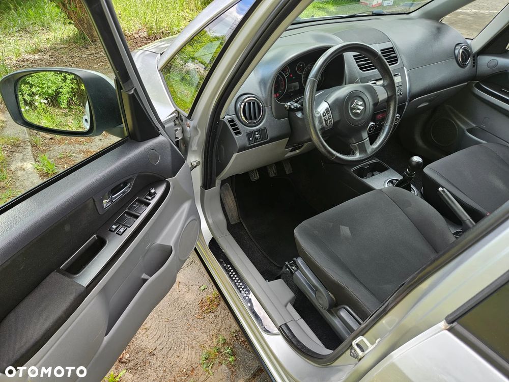Suzuki SX4 1.6 Comfort - 10