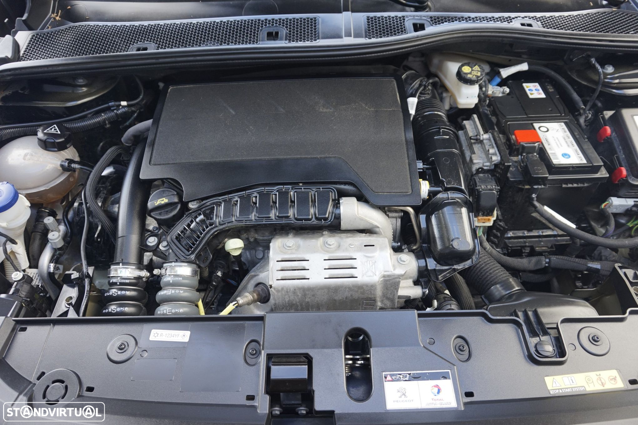 Peugeot 208 1.2 PureTech Allure - 29