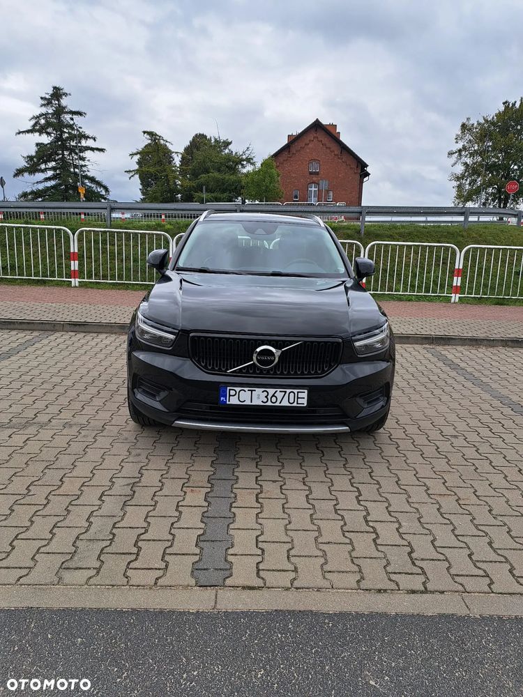 Volvo XC 40 T3 Momentum - 2