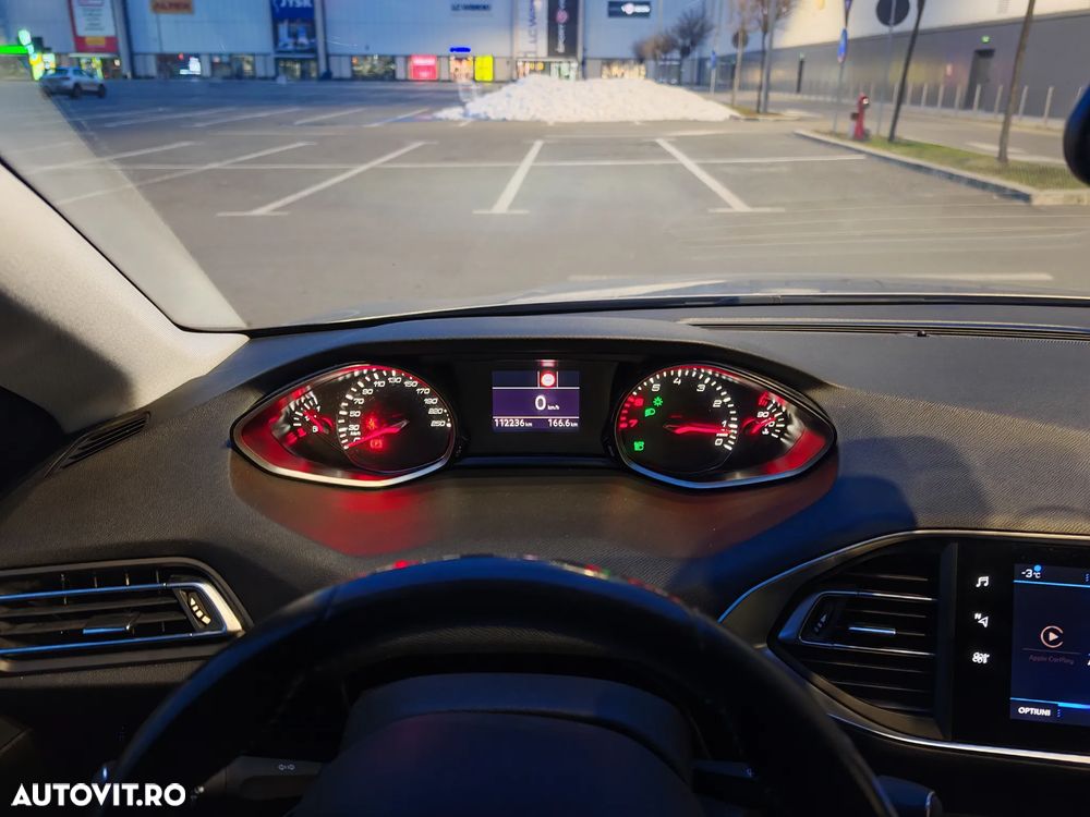 Peugeot 308 1.2 L PureTech Turbo S&S Acces - 9