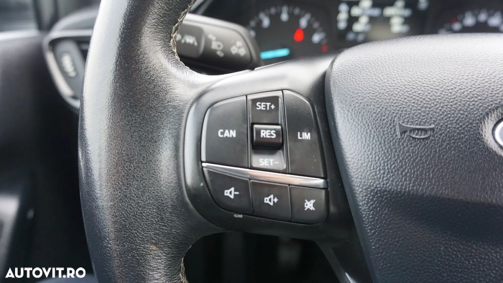 Ford Fiesta 1.1 S&S TITANIUM - 22