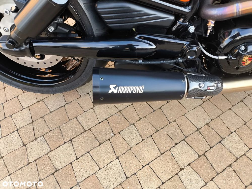 Harley-Davidson V-Rod Muscle - 20