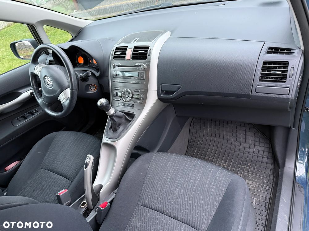 Toyota Auris 1.6 VVT-i Sol - 5