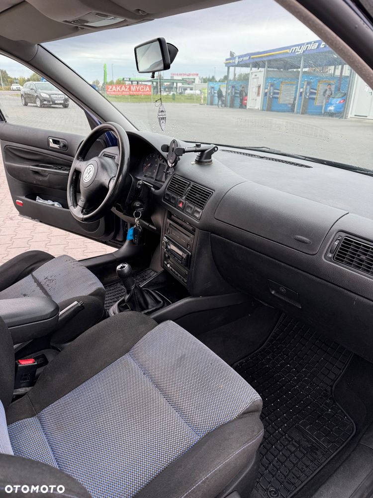 Volkswagen Golf IV 1.6 Basis - 25