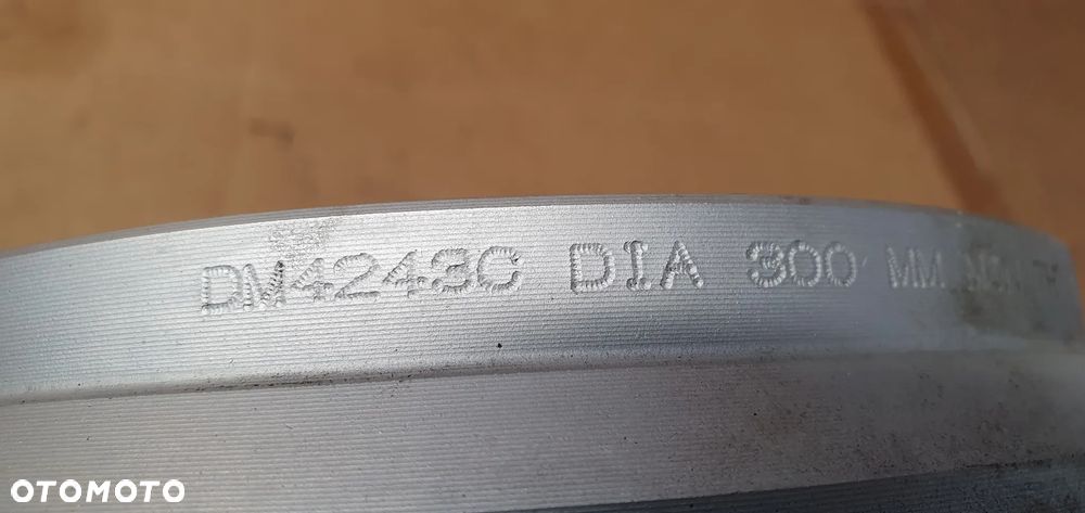 Tarcze hamulcowe tył tylne klocki BMW X1 E84 2.0D - 9