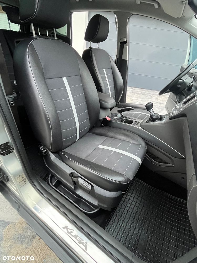 Ford Kuga 2.0 TDCi Titanium - 10