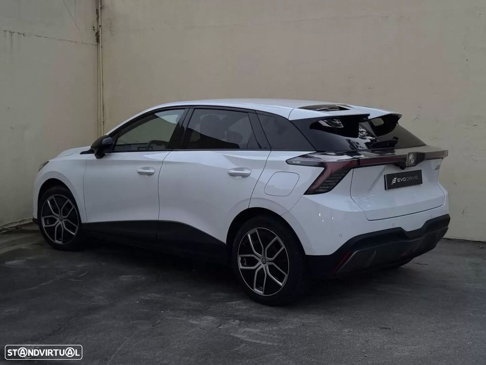 MG MG4 64 kWh Luxury - 2