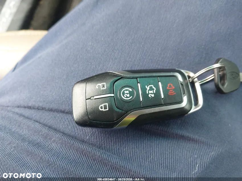 Ford Explorer - 28