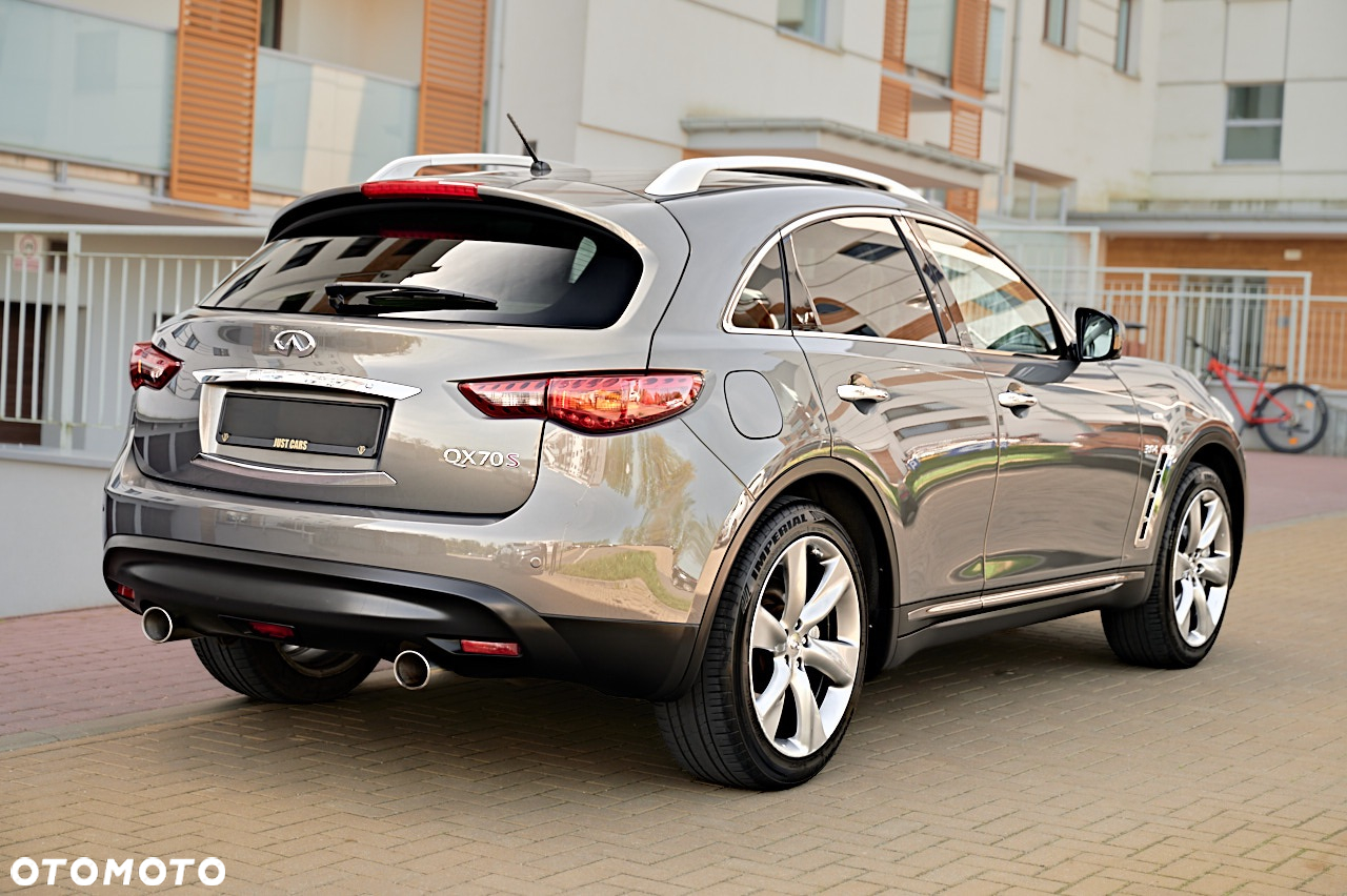 Infiniti QX70 3.0d S - 12