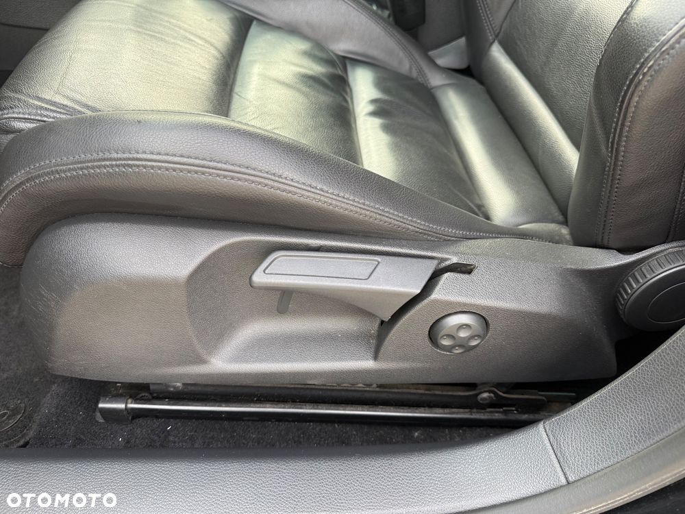 Volkswagen Golf - 24