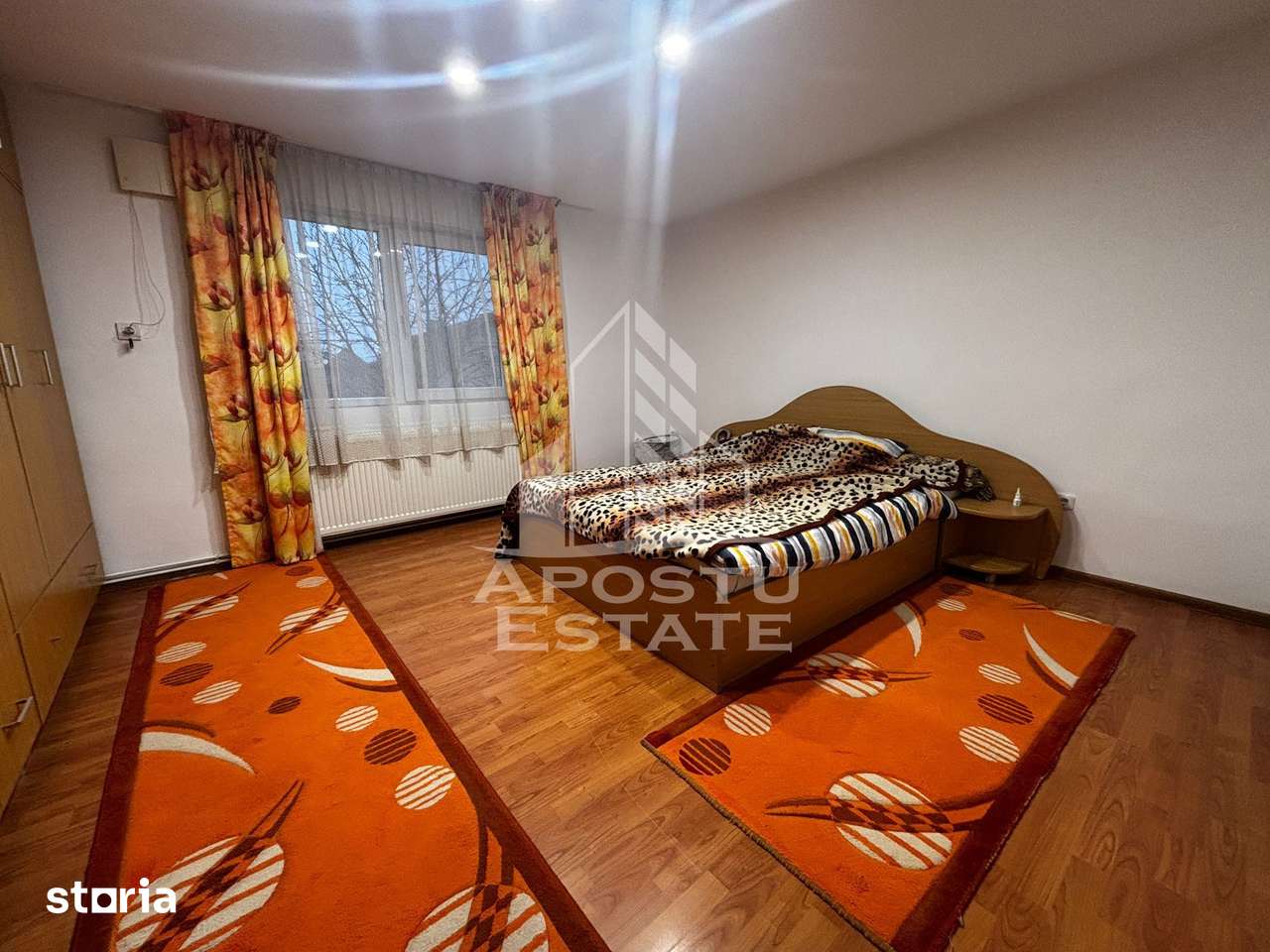 Apartament la casa cu 2 camere, curte proprie, Ghiroda — fotografia 1