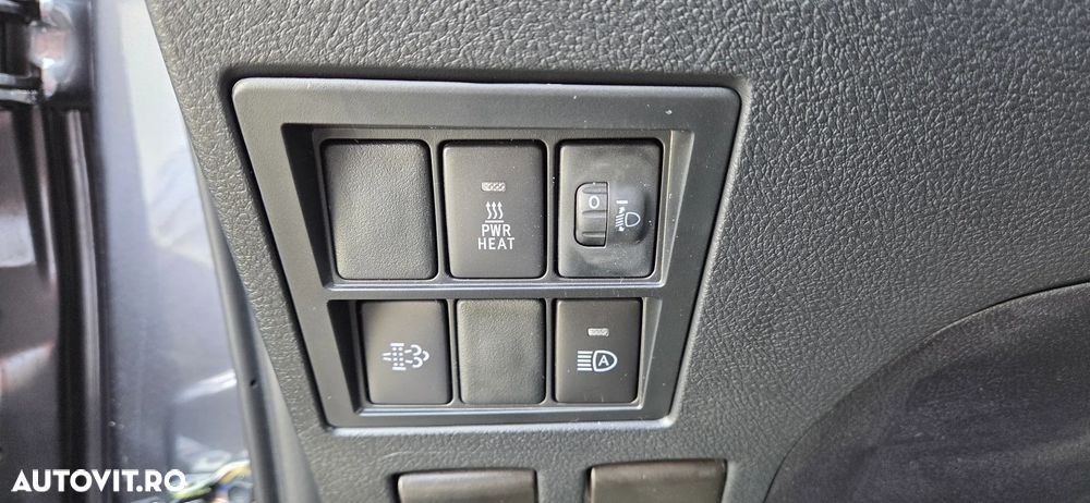 Toyota Hilux 2.4D 150CP 4x4 Double Cab AT Comfort - 20