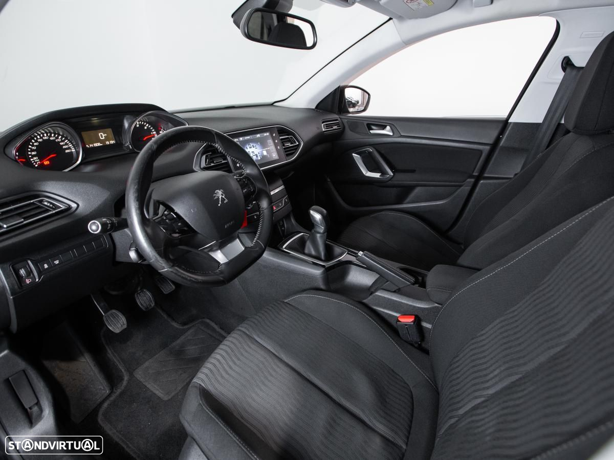 Peugeot 308 SW - 12