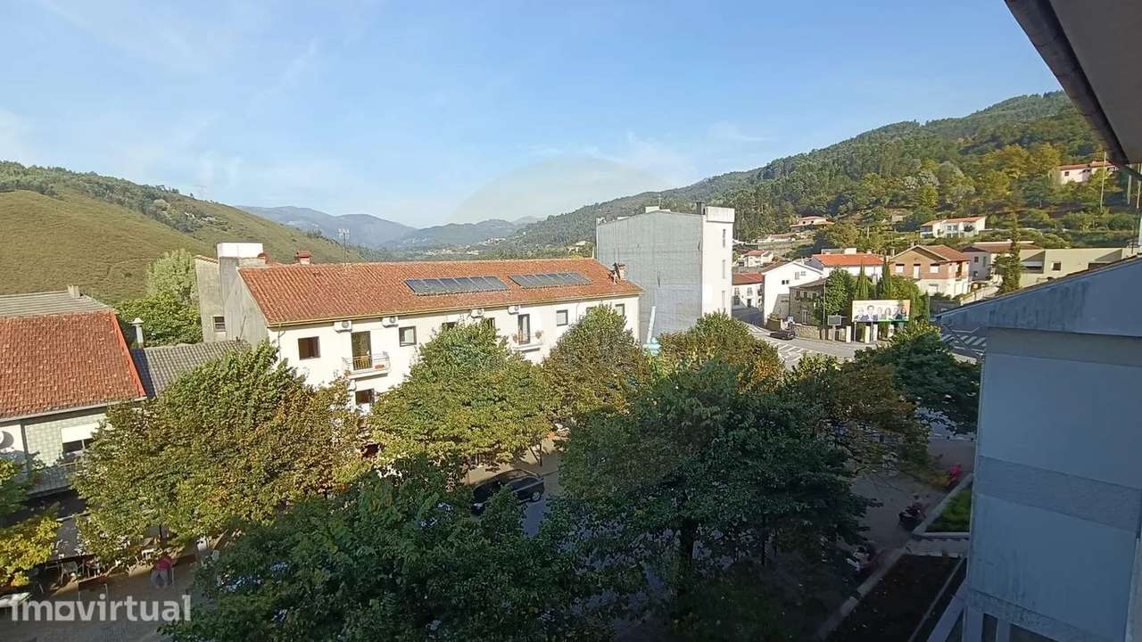 Apartamento T3 no Centro de Terras de Bouro - Grande imagem: 2/13
