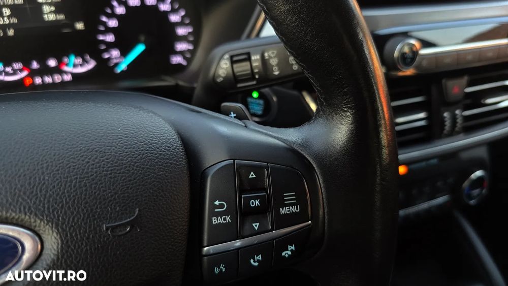 Ford Kuga 2.0 EcoBlue 4x4 Aut. TITANIUM - 34