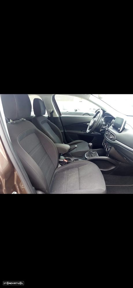 Fiat Tipo 1.3 M-Jet Lounge J17 - 31