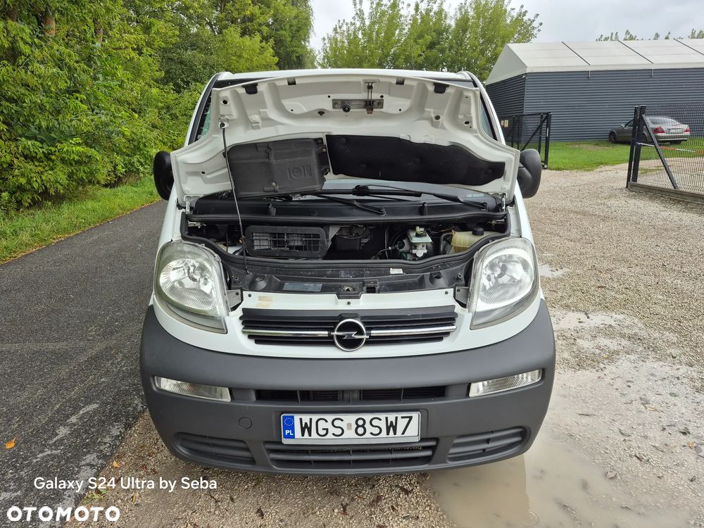 Opel Vivaro - 24