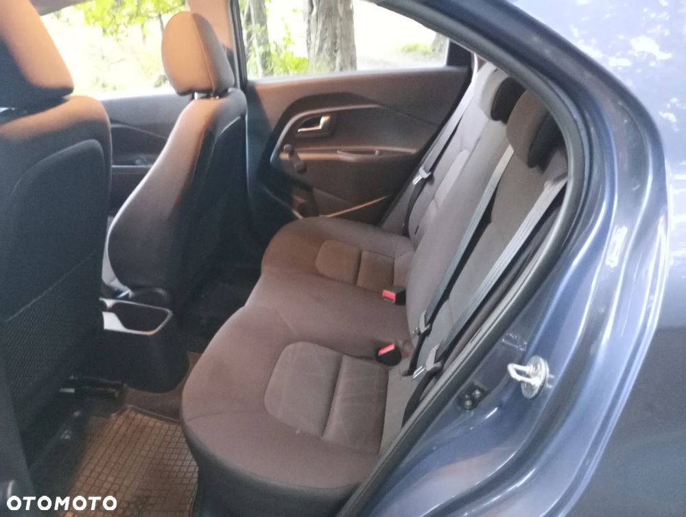 Kia Rio 1.2 Attract - 6