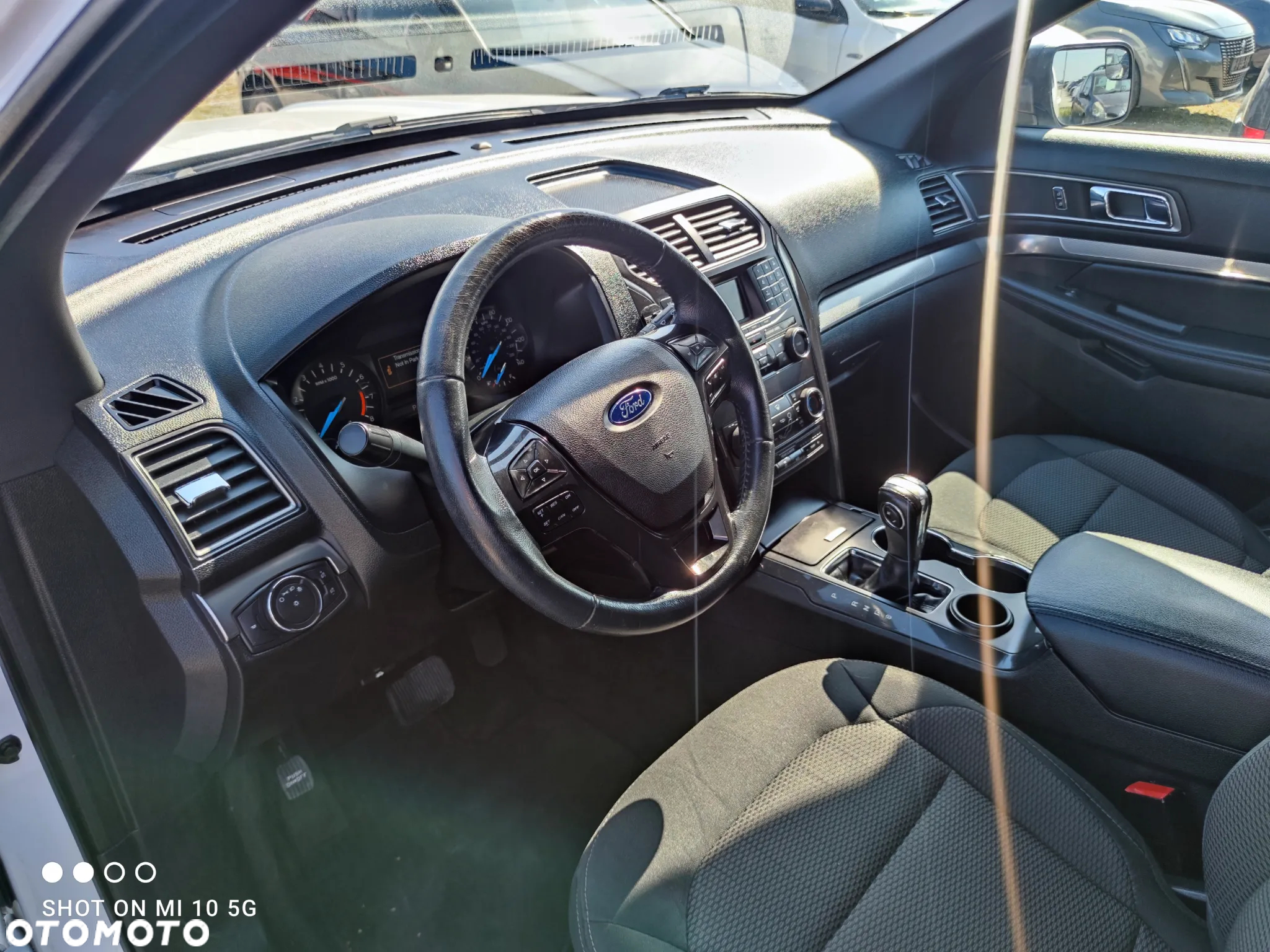 Ford Explorer - 22
