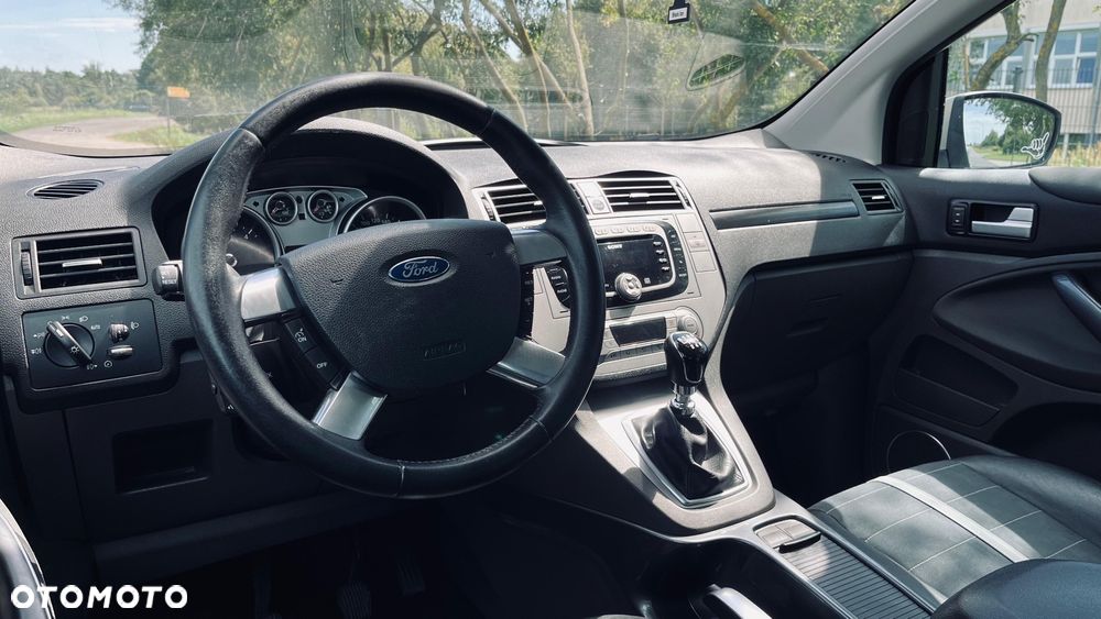 Ford Kuga 2.0 TDCi 2x4 Titanium - 17