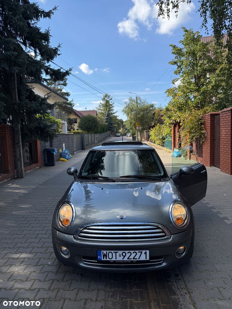 MINI Cooper Standard - 1