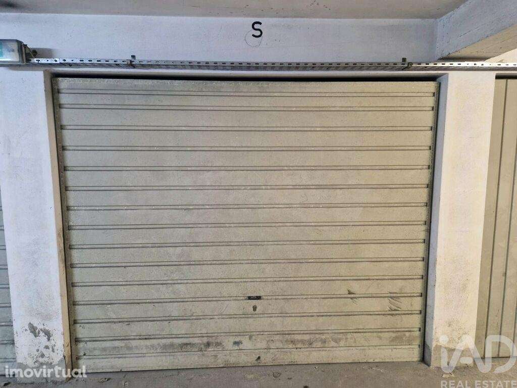Parque de Estacionamento / Garagem / Box em Viana do Castelo e Meadela - Grande imagem: 4/8