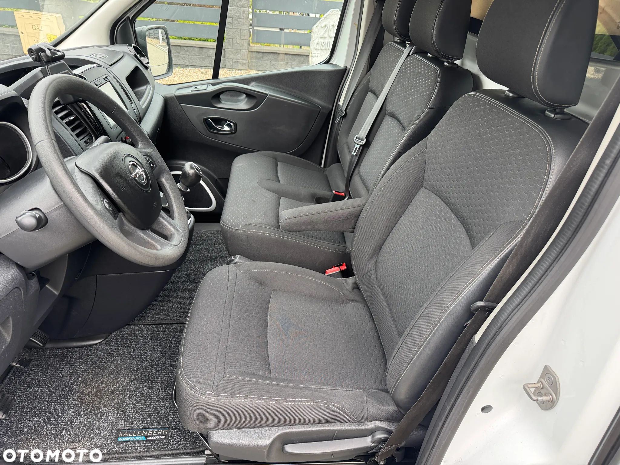 Opel VIVARO - 12
