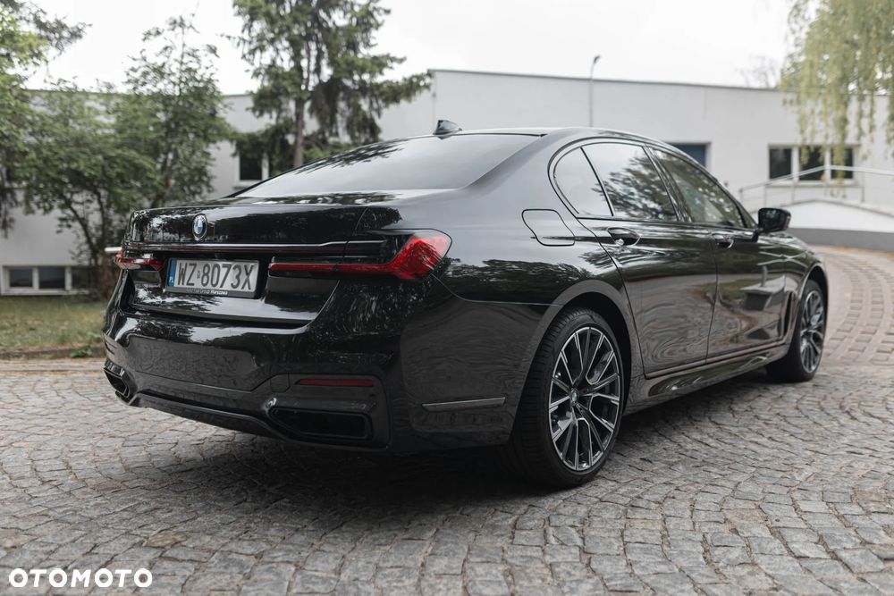 BMW Seria 7 750i xDrive - 12