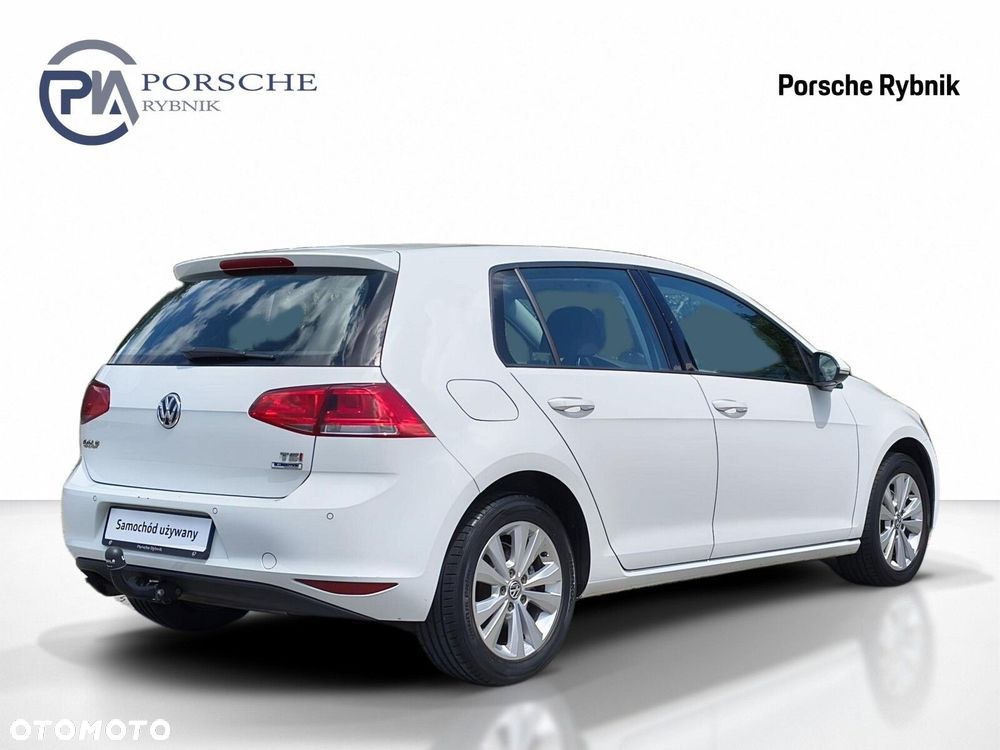Volkswagen Golf - 6