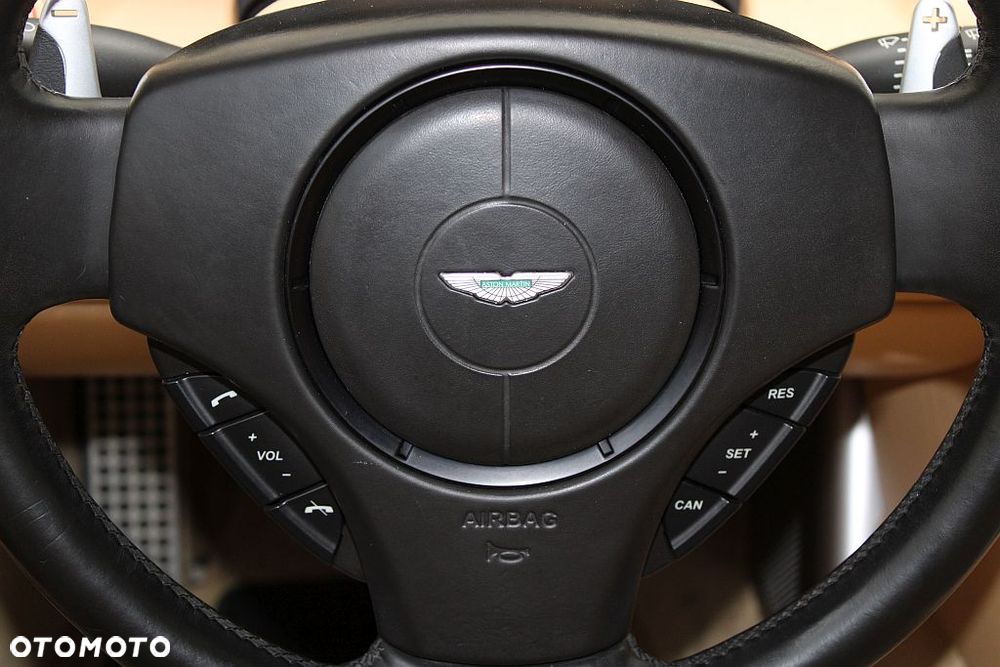 Aston Martin Rapide S - 19