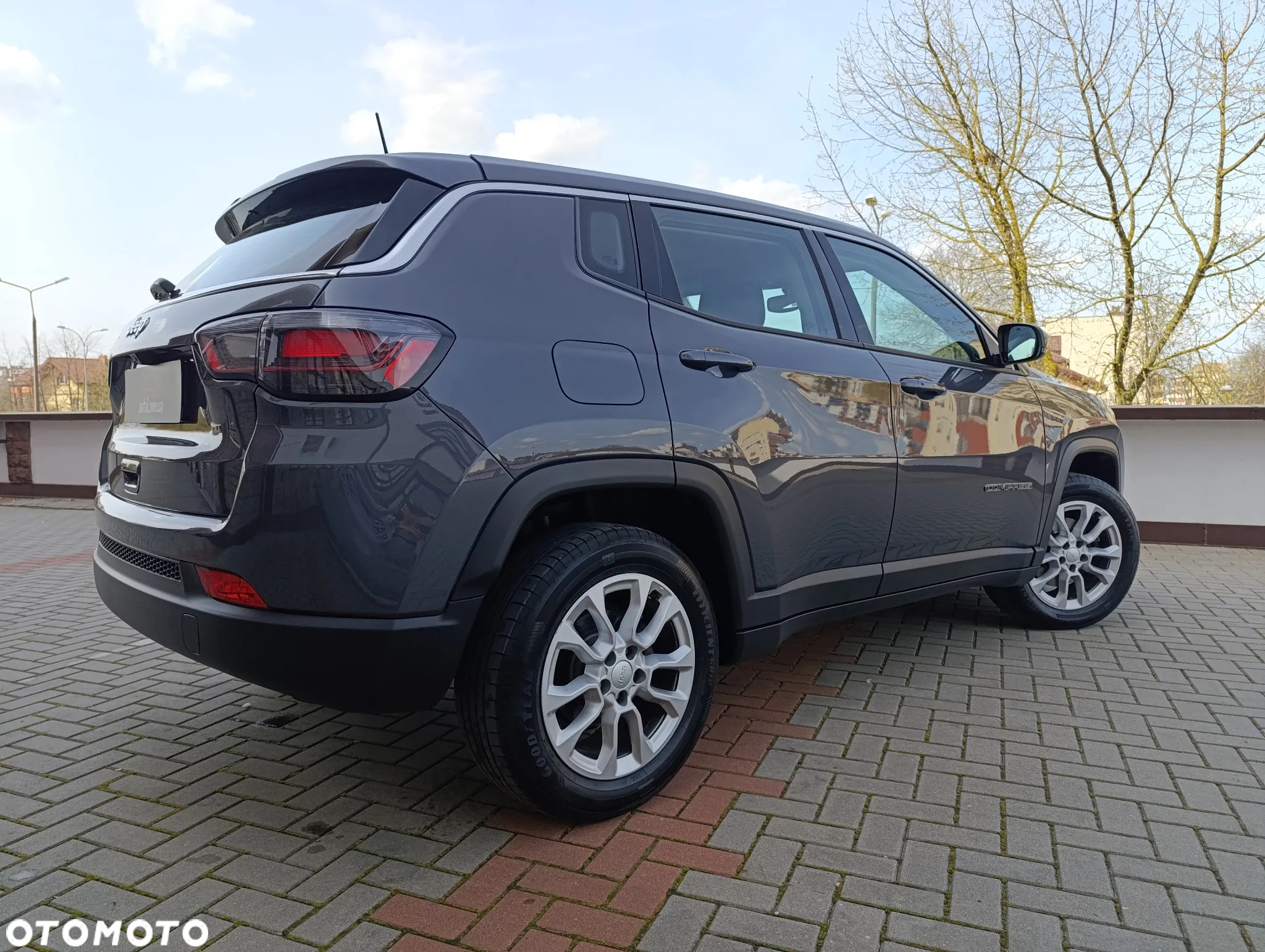 Jeep Compass 1.3 TMair Longitude FWD S&S - 10