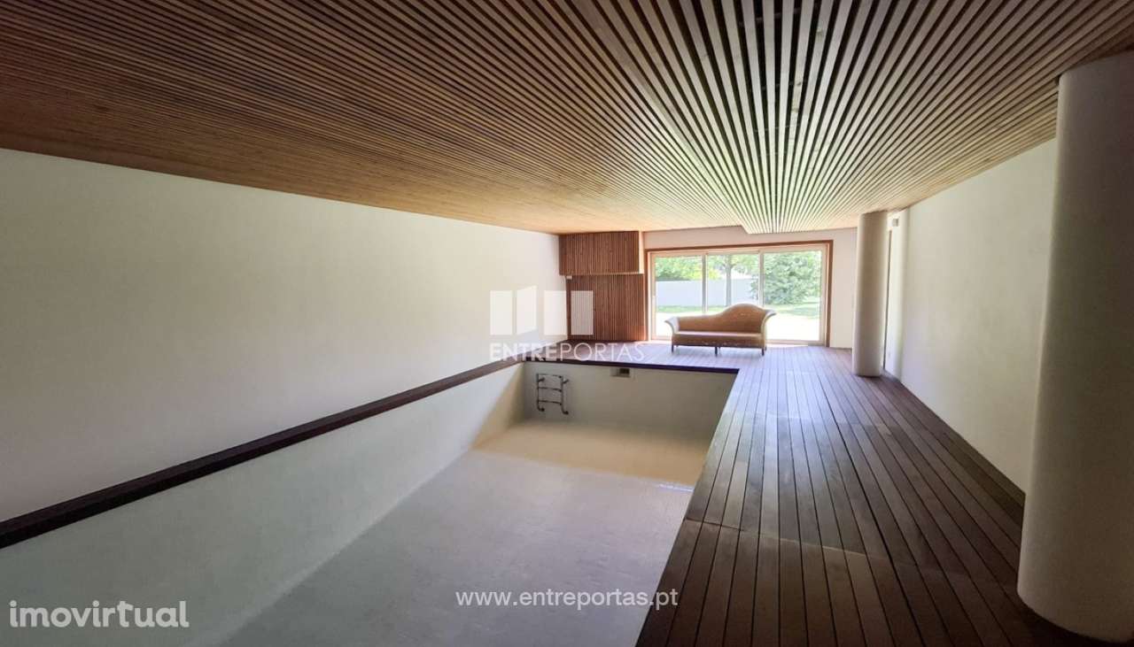 Venda de Moradia V5 de luxo c/ piscina interior e jardim, Póvoa de Va - Grande imagem: 3/22