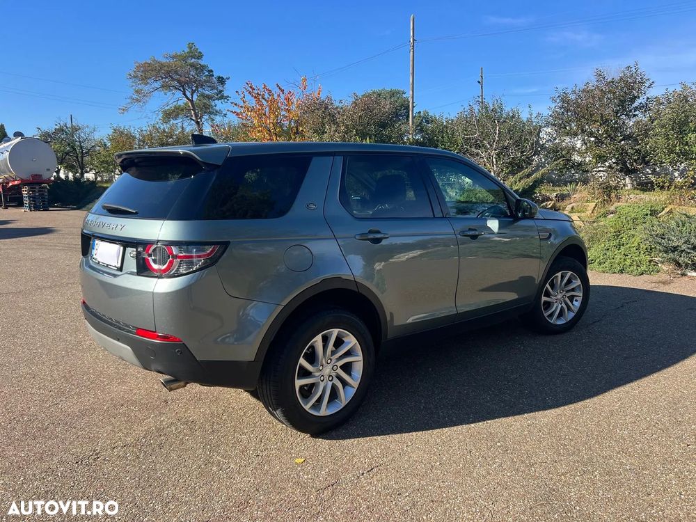Land Rover Discovery Sport - 8