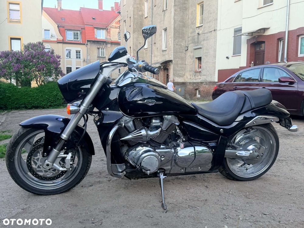 Suzuki Intruder - 3