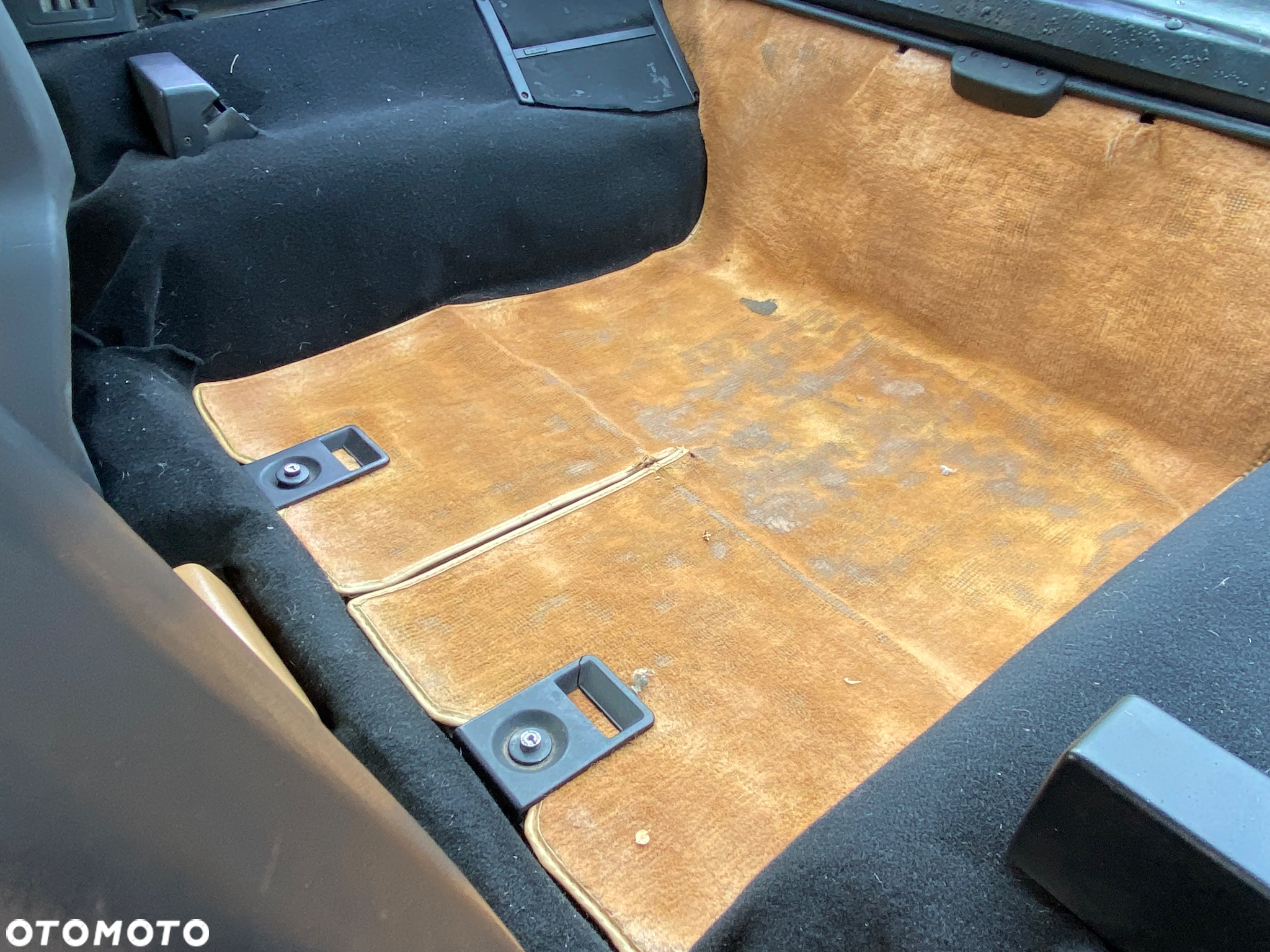 Chevrolet Corvette - 15
