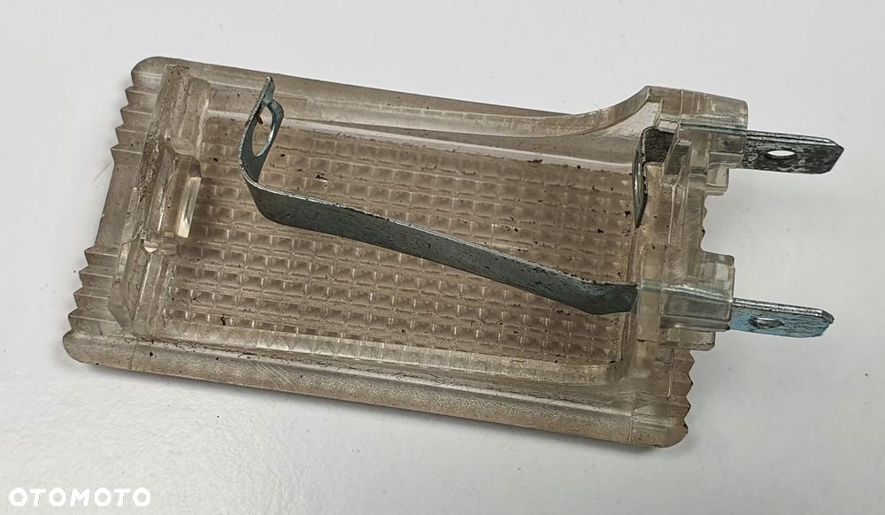 LAMPKA OŚWIETLENIE WNĘTRZA MERCEDES W126 - 2