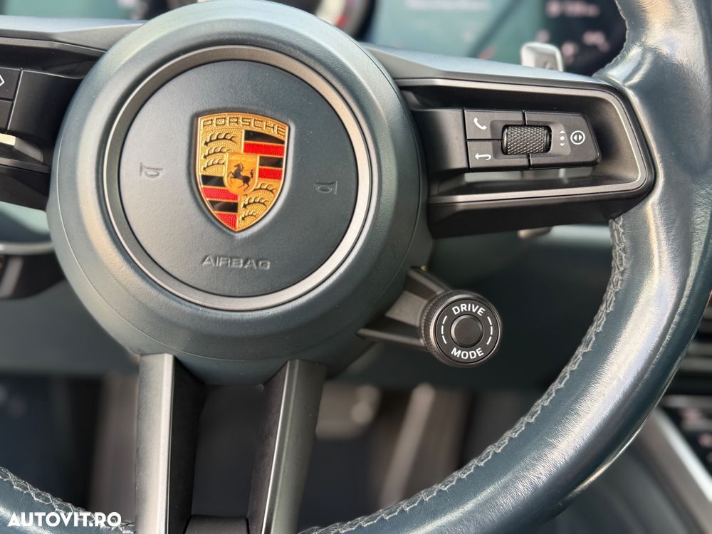 Porsche 911 Carrera 4S PDK - 7
