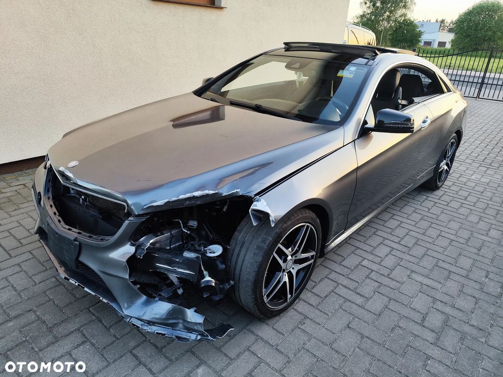 Mercedes-Benz Klasa E 400 4Matic 9G-TRONIC AMG Line - 1