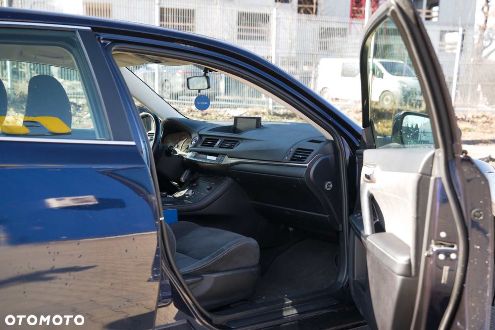 Lexus CT 200h Elegance EU6 - 28