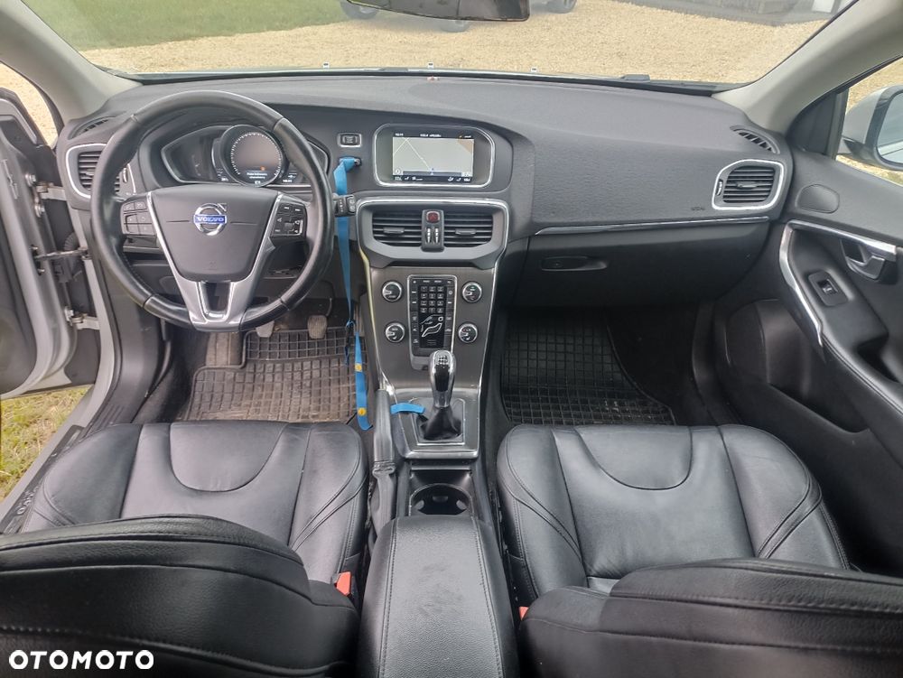 Volvo V40 - 2