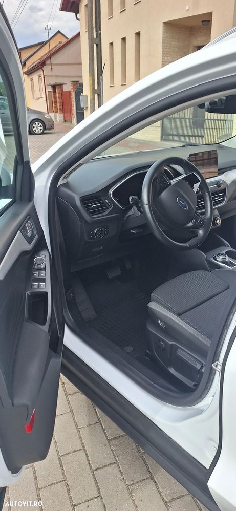 Ford Focus 1.5 EcoBlue Start-Stopp-System Aut. ACTIVE DESIGN - 7