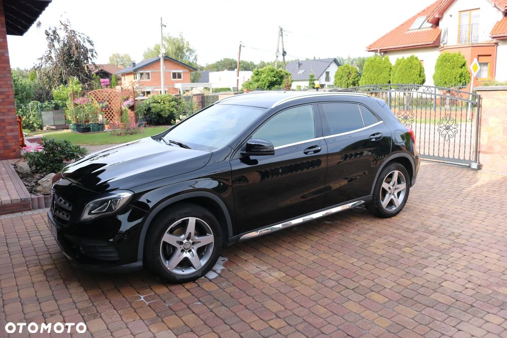 Mercedes-Benz GLA 200 d 4Matic 7G-DCT AMG Line - 4