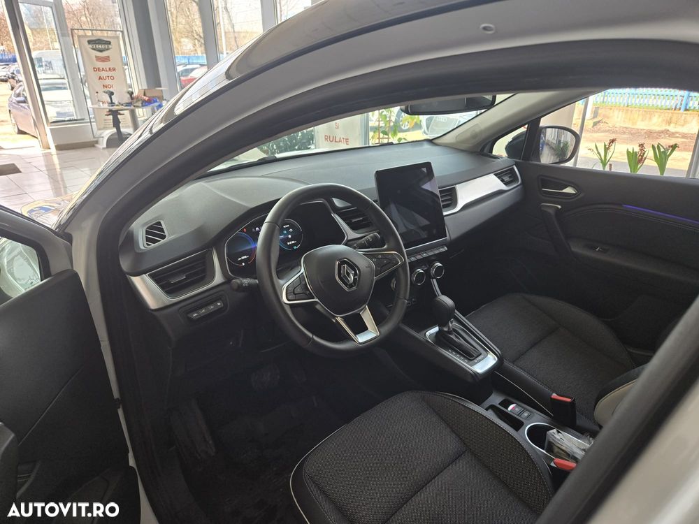 Renault Captur PHEV 160 Techno - 4