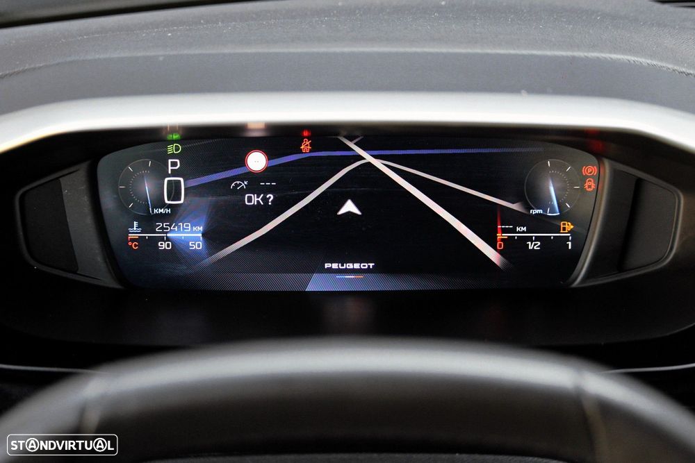 Peugeot 408 1.2 PureTech Allure EAT8 - 28