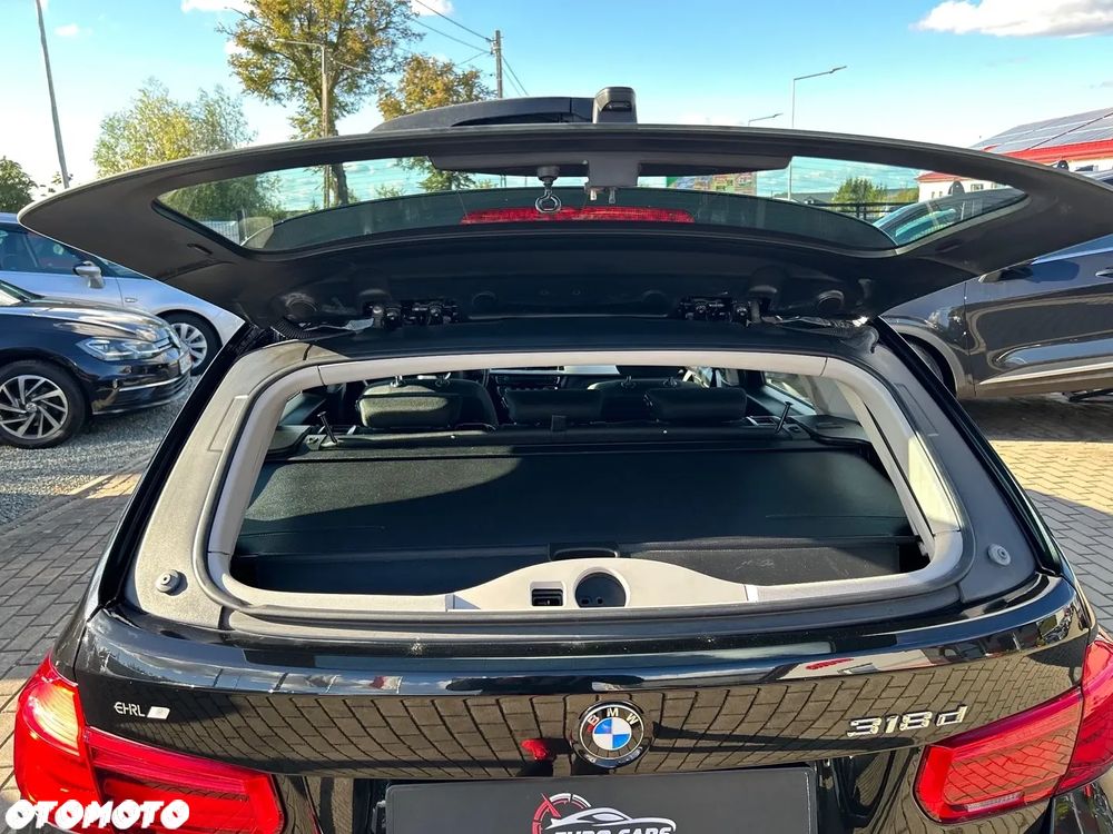 BMW Seria 3 318d - 10