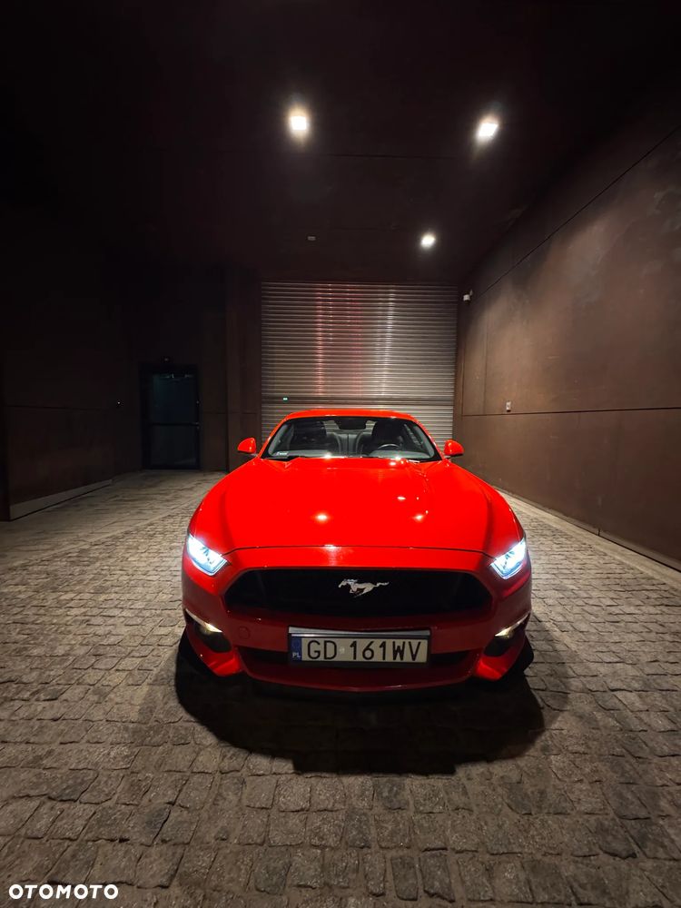 Ford Mustang - 4