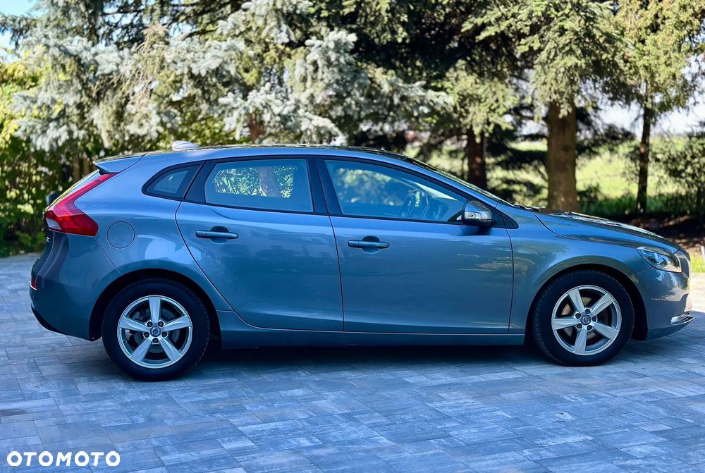 Volvo V40 D2 Momentum - 9