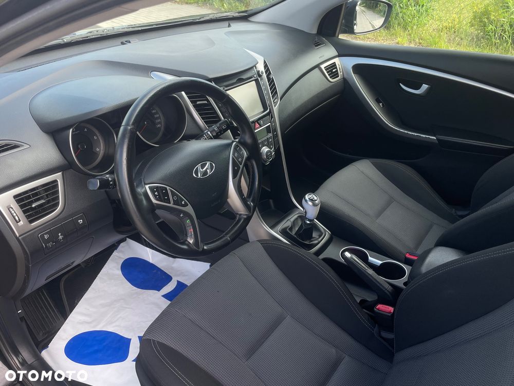 Hyundai i30 blue Kombi 1.6 CRDi Passion - 7