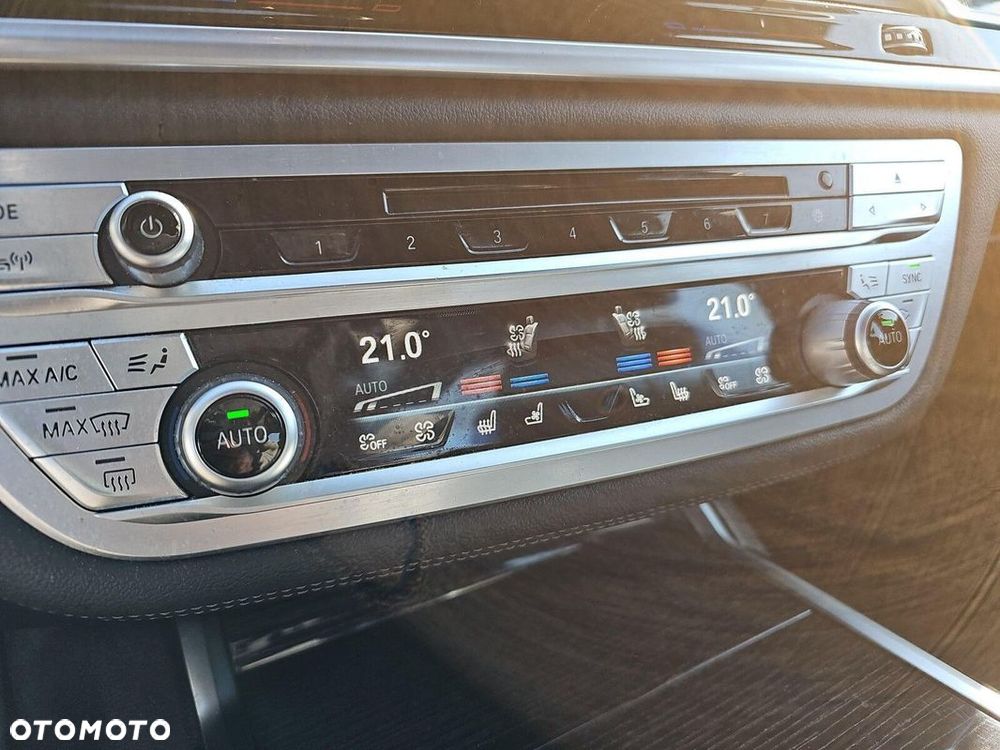 BMW Seria 7 - 22